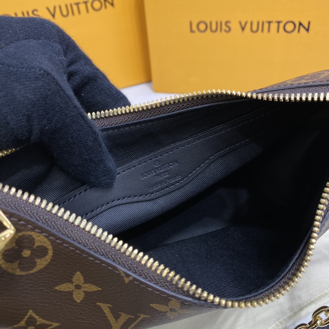 Louis Vuitton BOULOGNE Handbag Monogram M45831